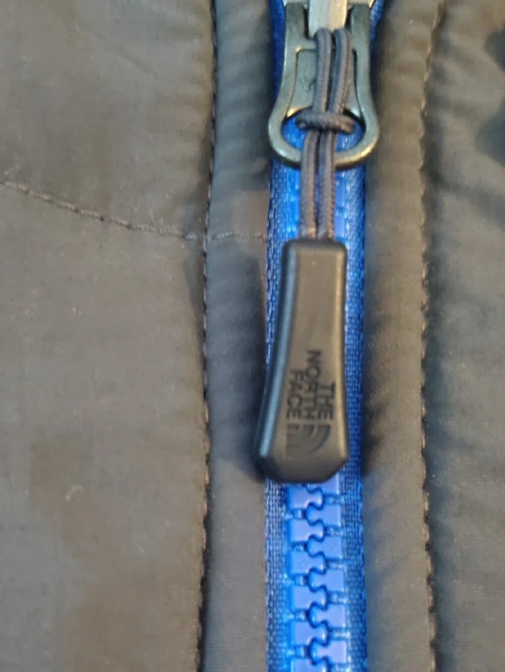 The North Face Two-Tone Gray and Black Denali Fleece Jacket with Blue Accents